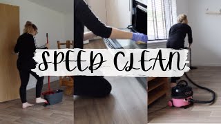 CLEAN WITH ME | SPEED CLEAN | POWER HOUR | Kitchen, Dining and Living room.